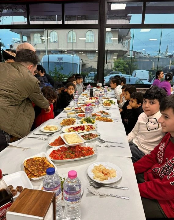 İletişim Başkanlığı'ndan 'Suriyeli çocuklara yemek verildi' iddialarına yalanlama