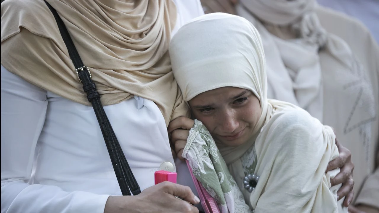 İnsanlık tarihinin kara lekesi Srebrenitsa Soykırımı! 29 yıl geçti acılar dinmedi