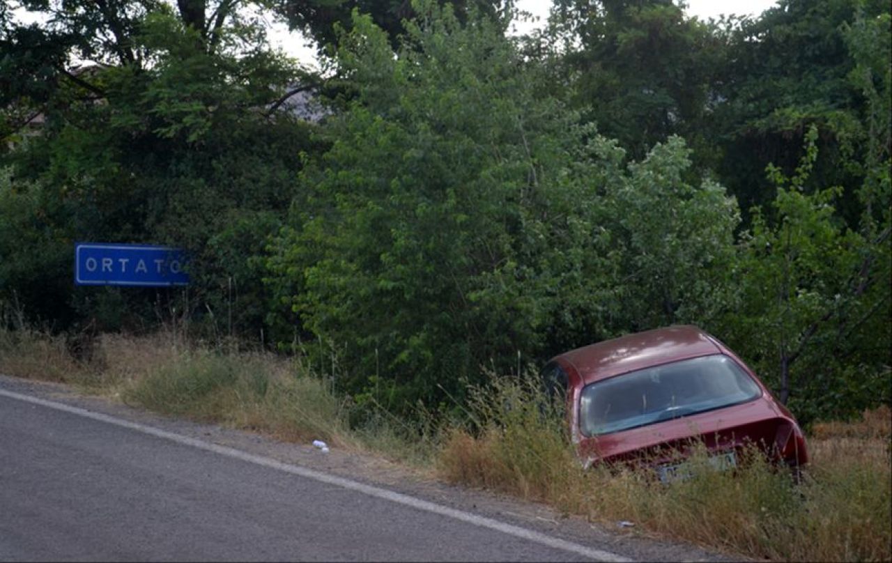 Aşık Veysel'in kızı trafik kazası trafik kazası geçirdi!  - 1. Resim