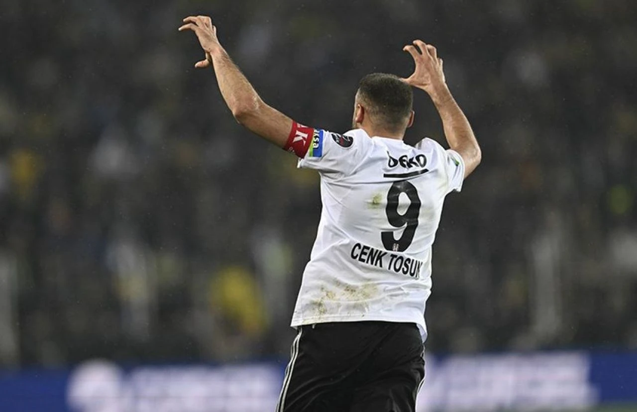 Son dakika | Beşiktaş'a dev transfer çalımı! Cenk Tosun ezeli rakibe imza atıyor - 1. Resim