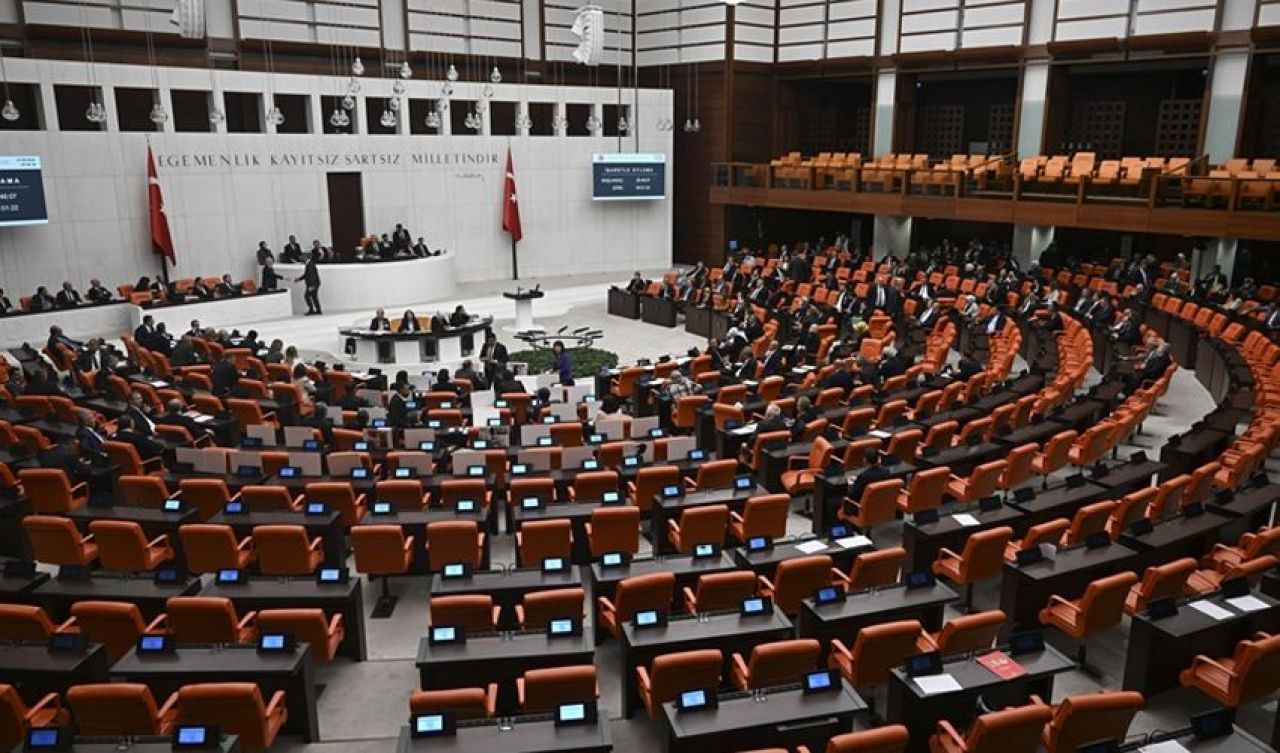 Soyadı düzenlemesini içeren 9. Yargı Paketi kabul edildi - 1. Resim