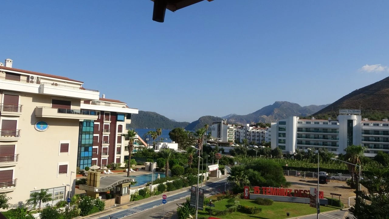 Cumhurbaşkanı Erdoğan'ı 15 Temmuz'da Muğla'da hedef alan FETÖ hainlerini gördü! Darbeciler ile burun buruna geldi