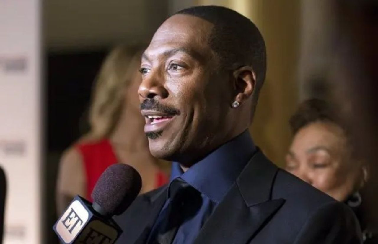 Perili Köşk'ün oyuncusu Eddie Murphy evlendi! 10 çocuğu da törene katıldı - 2. Resim