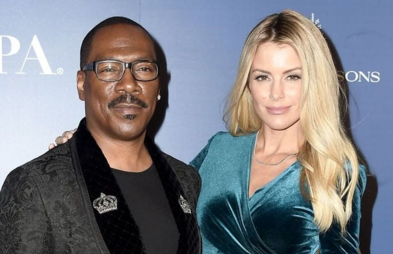 Perili Köşk'ün oyuncusu Eddie Murphy evlendi! 10 çocuğu da törene katıldı - 1. Resim