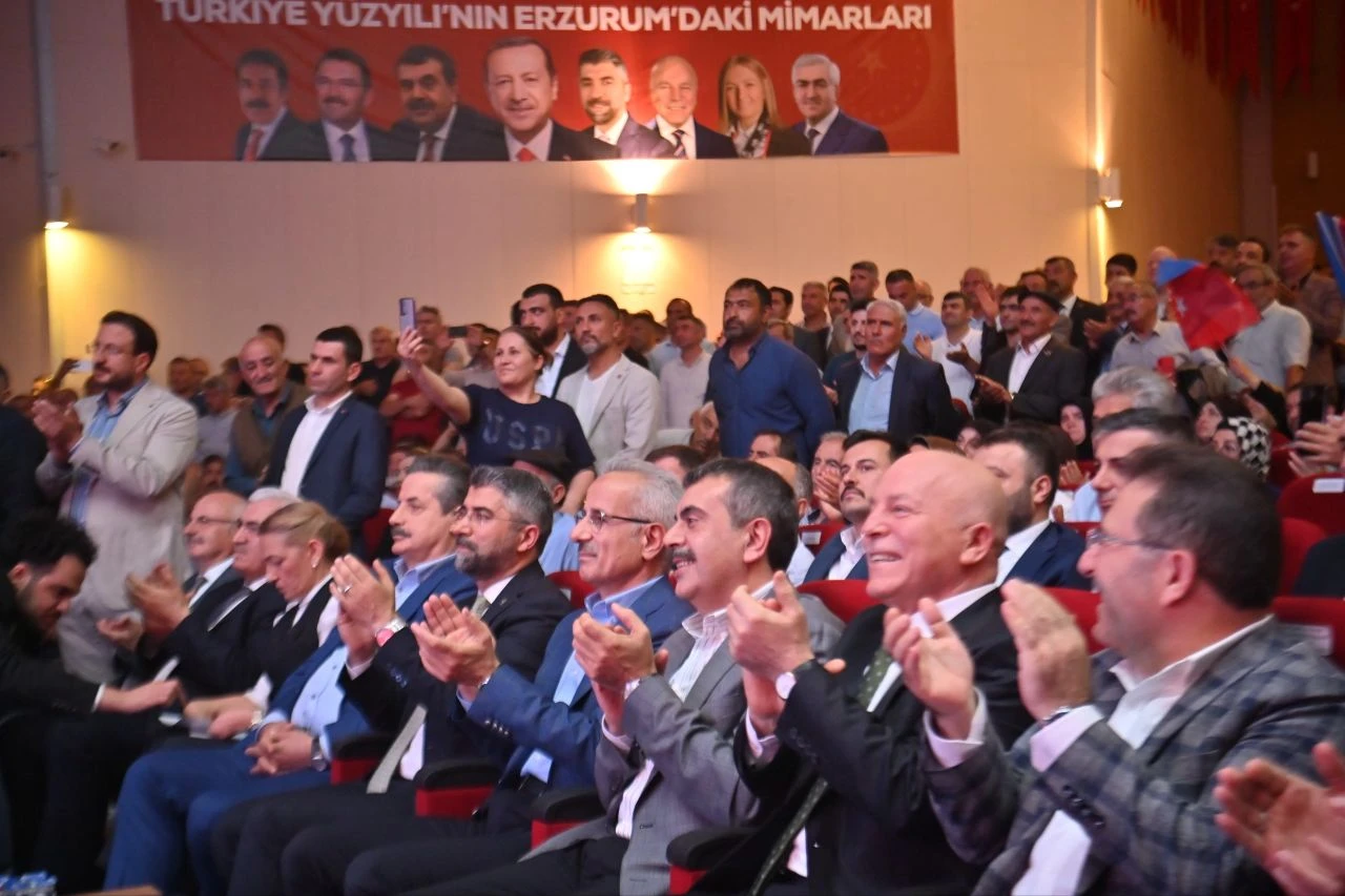 Türkiye'nin hızlı tren ağı arttı! Yüksek Hızlı Tren müjdesi bu kez Erzurum'a verildi - 3. Resim