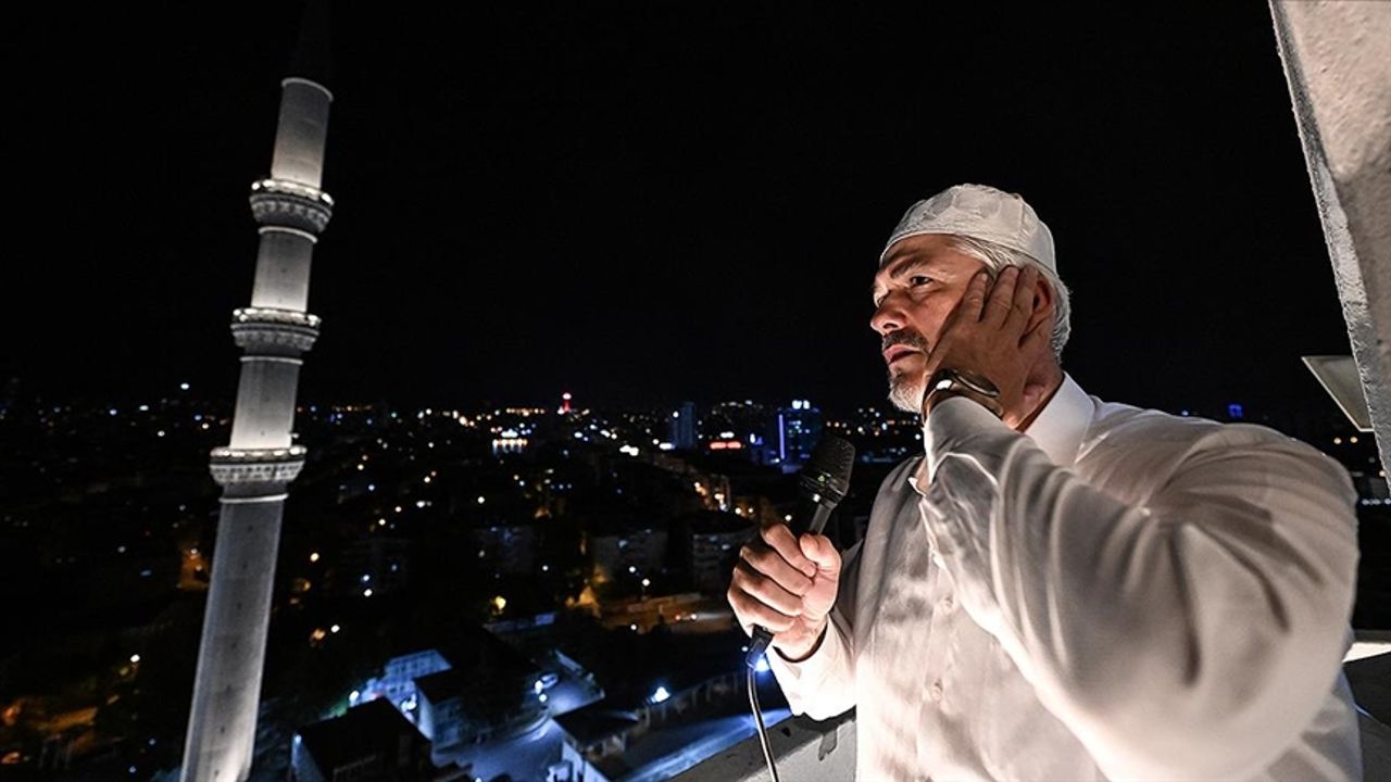 15 Temmuz Demokrası ve Milli Birlik Günü nedeniyle sela okunuyor