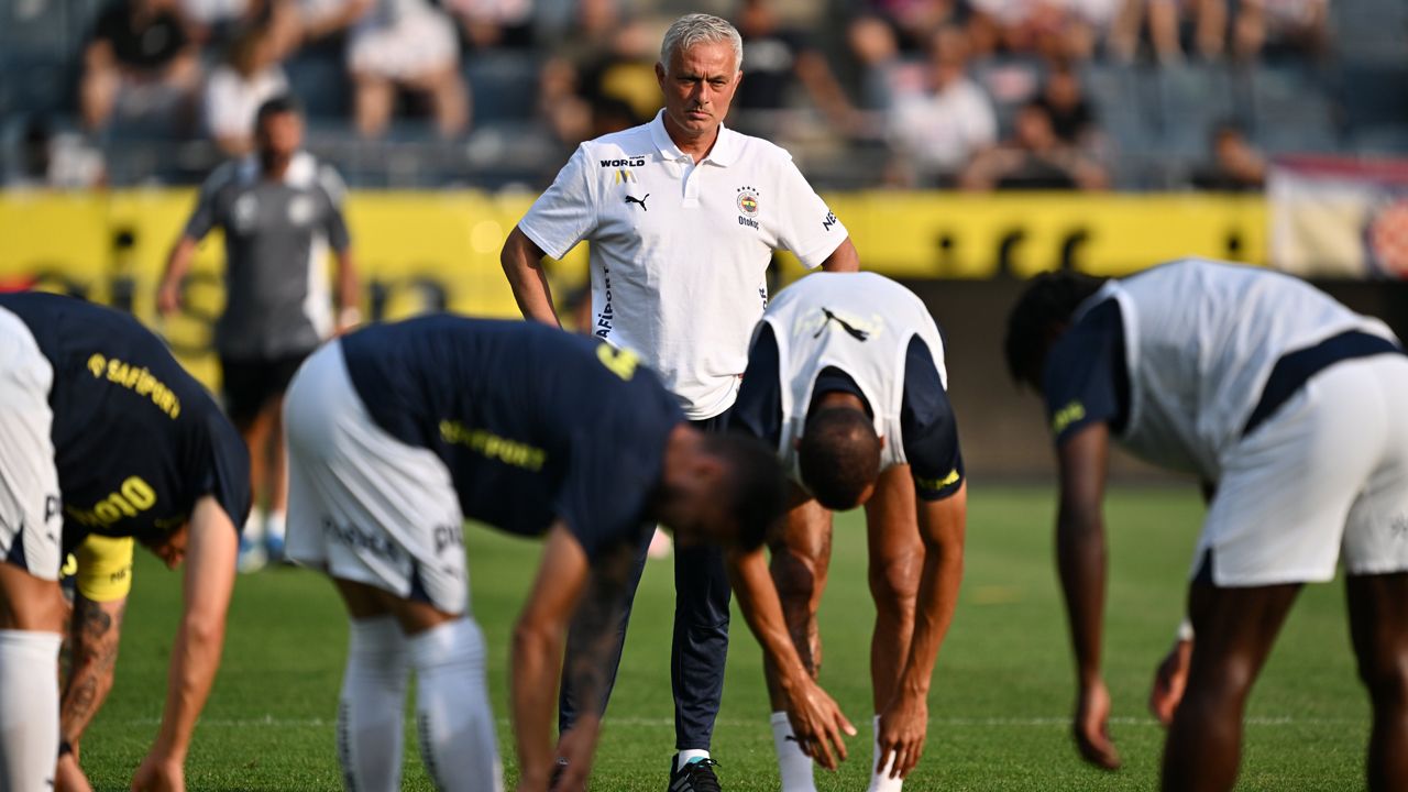 Jose Mourinho&#039;dan yıldız isme uyarı: &quot;Böyle gidersen üst düzey futbolcu olamazsın&quot;