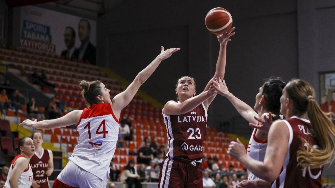 Kadınlar Basketbol'da Türkiye, Letonya'yı 72-52 mağlup etti! - Basketbol