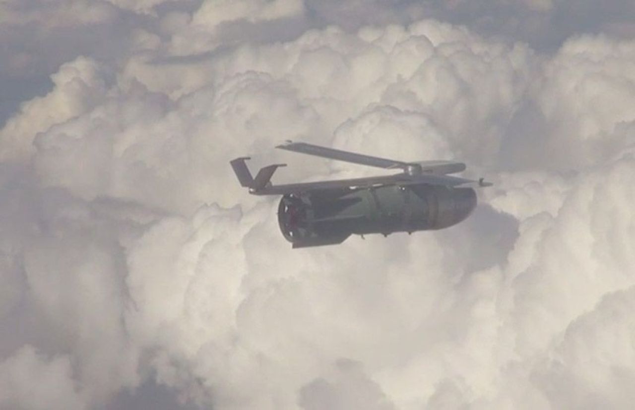 Rusya, Ukrayna'yı 3 tonluk bombayla vurdu! Bakanlık görüntüleri paylaştı - 2. Resim