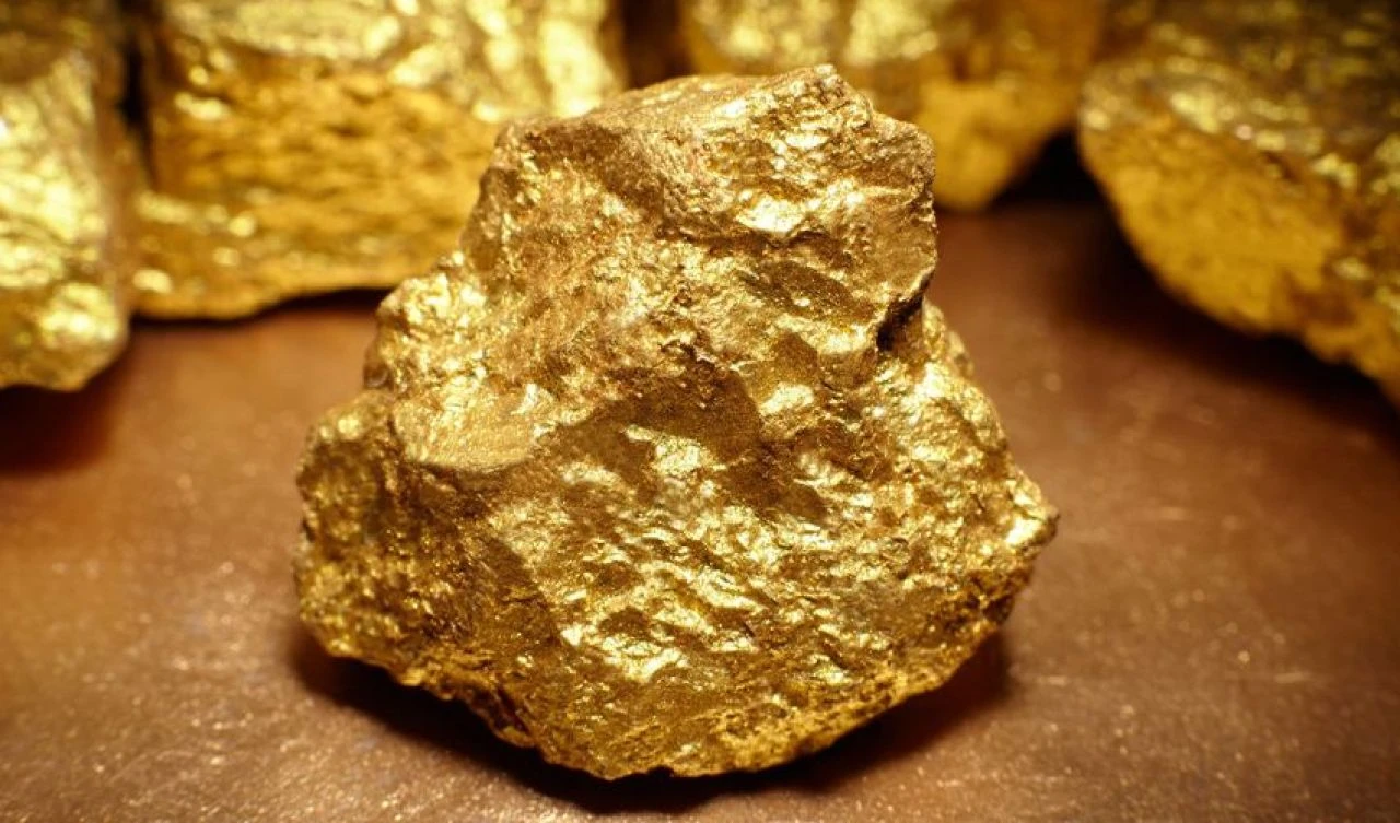 Altın fiyatları için yeni sürece girildi! Uzman isim "10 yıl sürecek" dedi, rekor fiyatı açıkladı