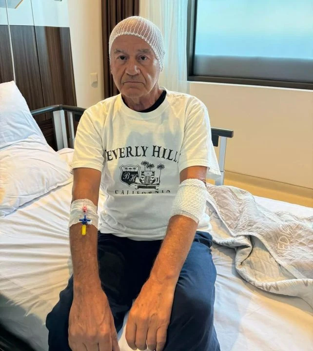 Başıboş sokak köpeklerinin saldırdığı iş insanı ölümden döndü