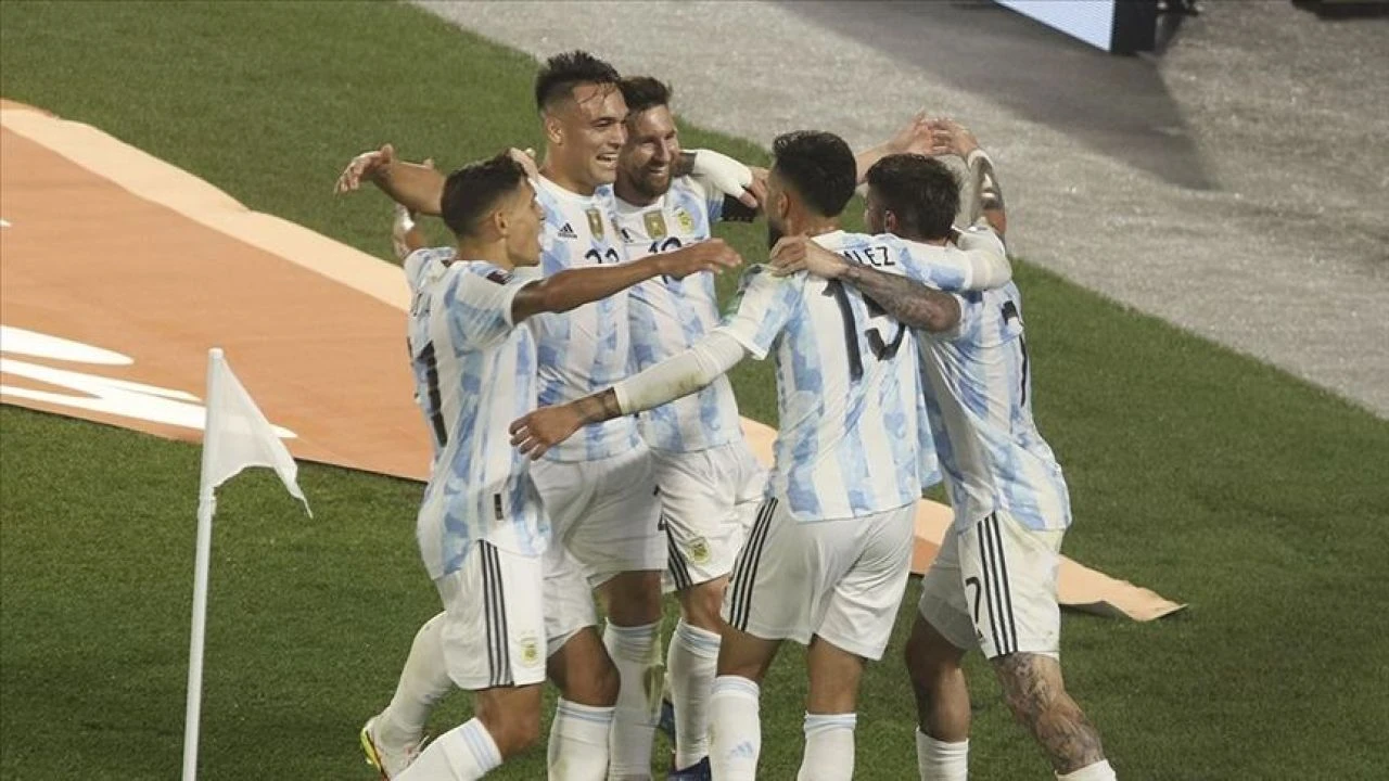 Copa America gol kralı Lautora Martinez olurken Messi ise sadece 1 gol attı