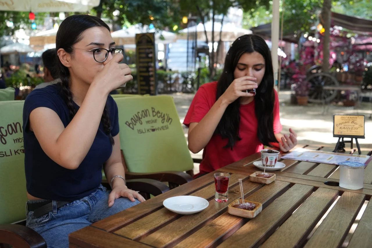 Dünya'da tek! 135 yıllık kahve 600 yıllık handa satılıyor, lezzeti hayran bırakıyor - 6. Resim