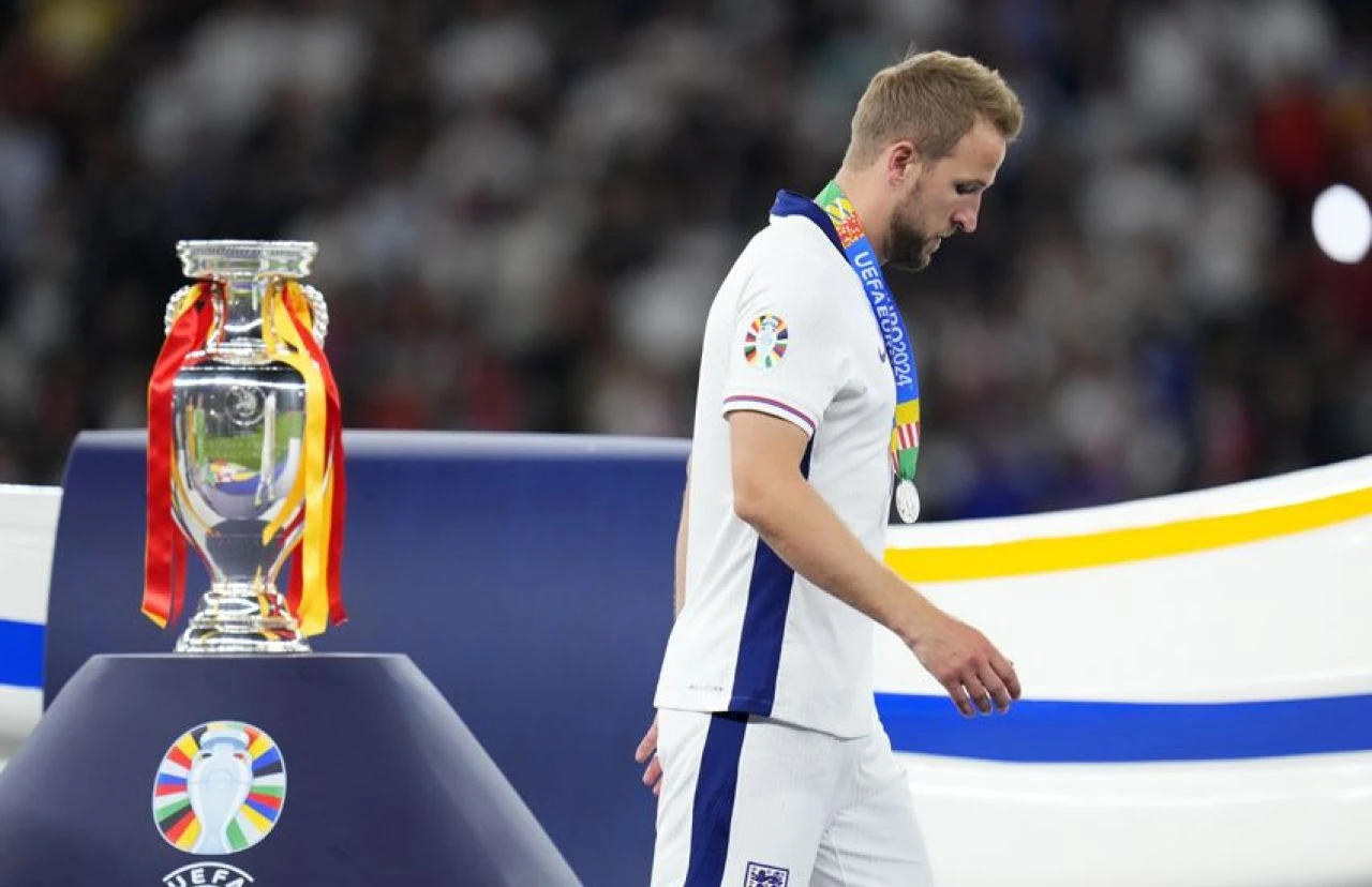 Harry Kane'in laneti peşini bırakmıyor! Kupa göremeden kariyeri bitecek - 1. Resim