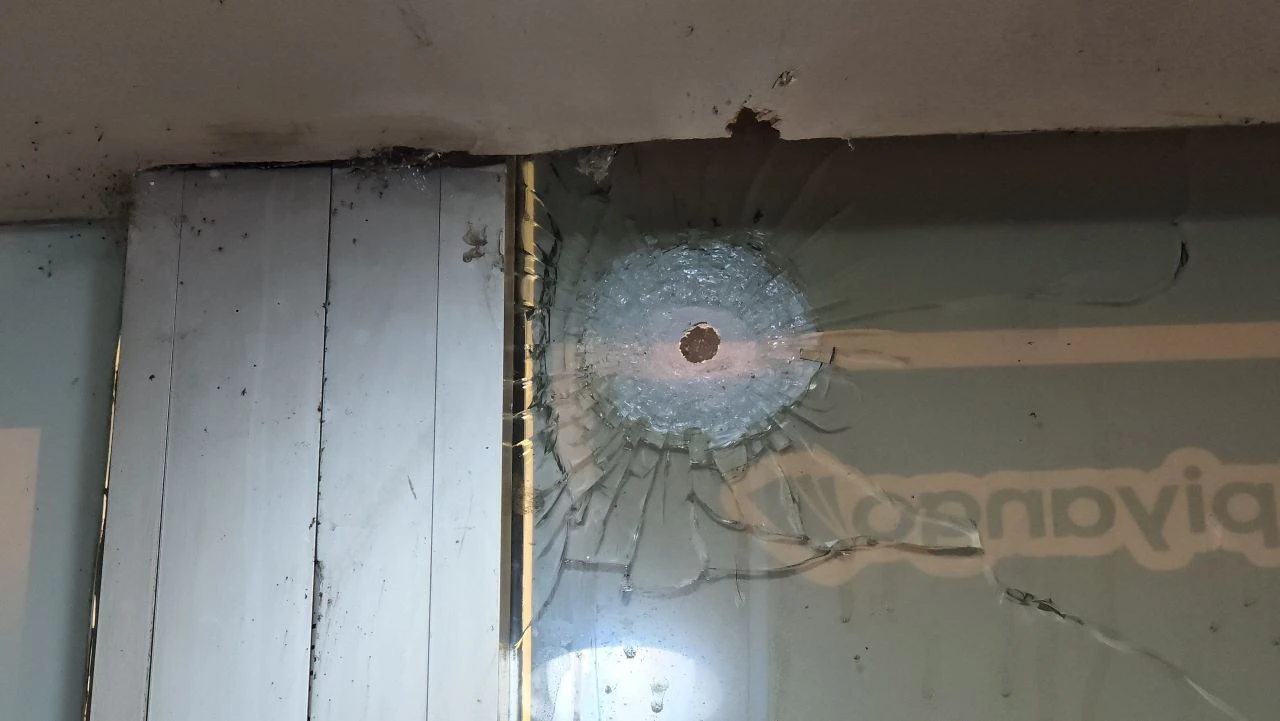 İddiada 50 bin lira kaybetti, dehşet saçtı! Büfeye kurşun yağdırdı - 1. Resim