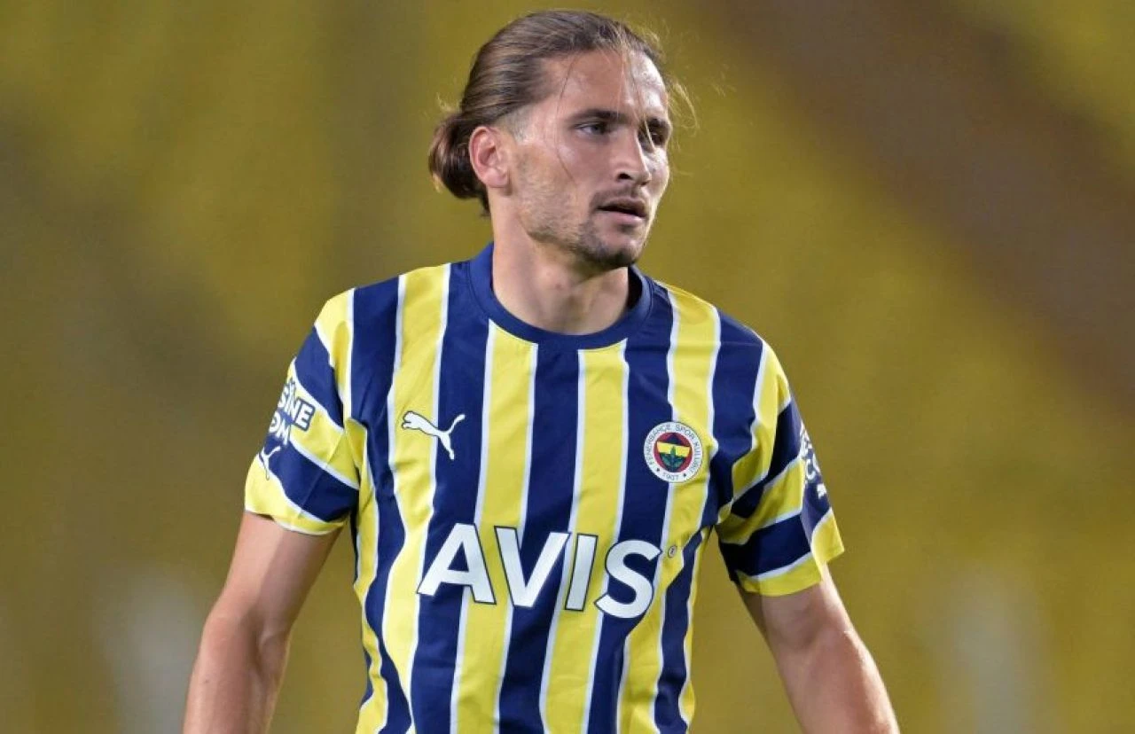 Jose Mourinho 2 yabancının biletini kesti! Fenerbahçe satış listesine koydu - 1. Resim