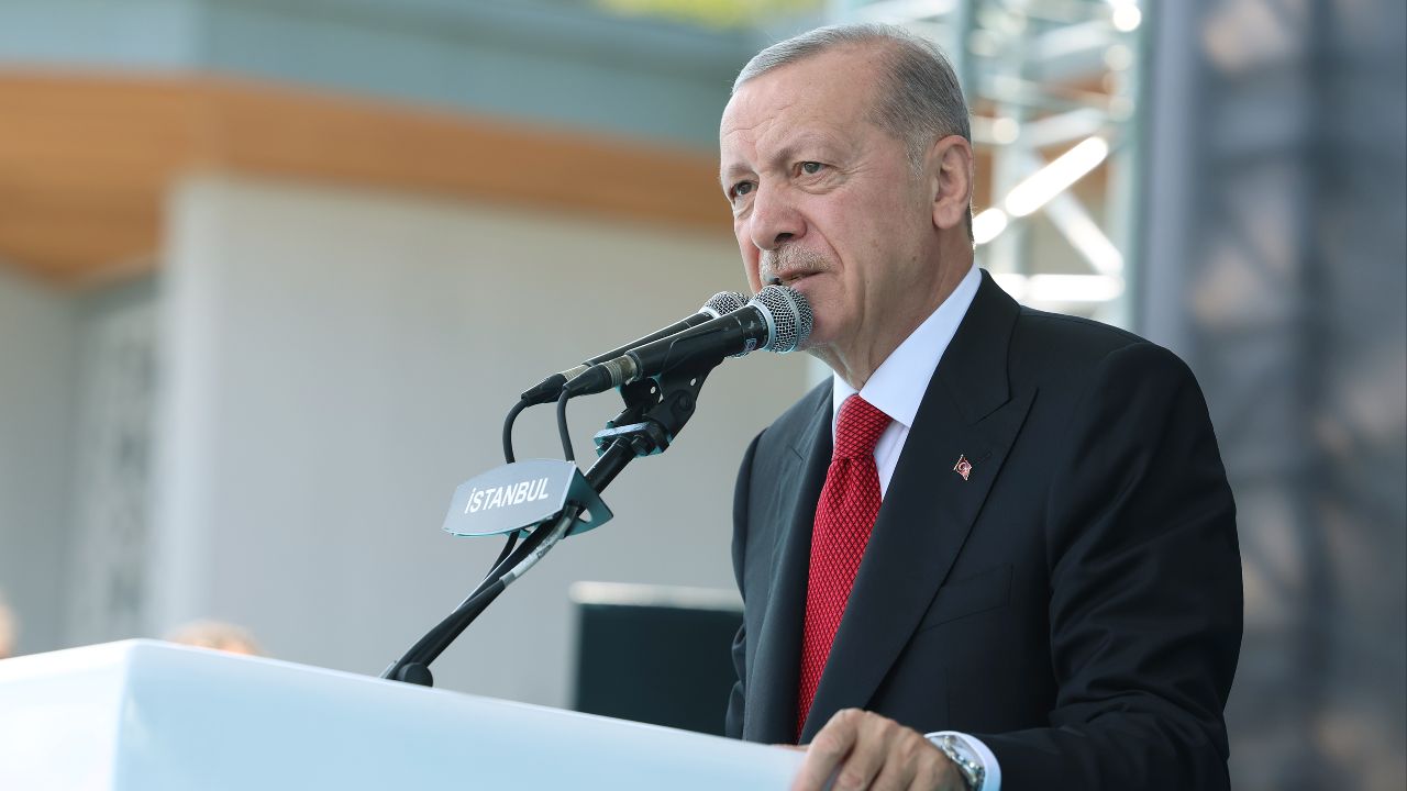 Son dakika | 15 Temmuz Şehitler Anıtı&#039;nda anma töreni! Erdoğan: Tiyatro diyenleri kıyamete kadar affetmeyeceğiz