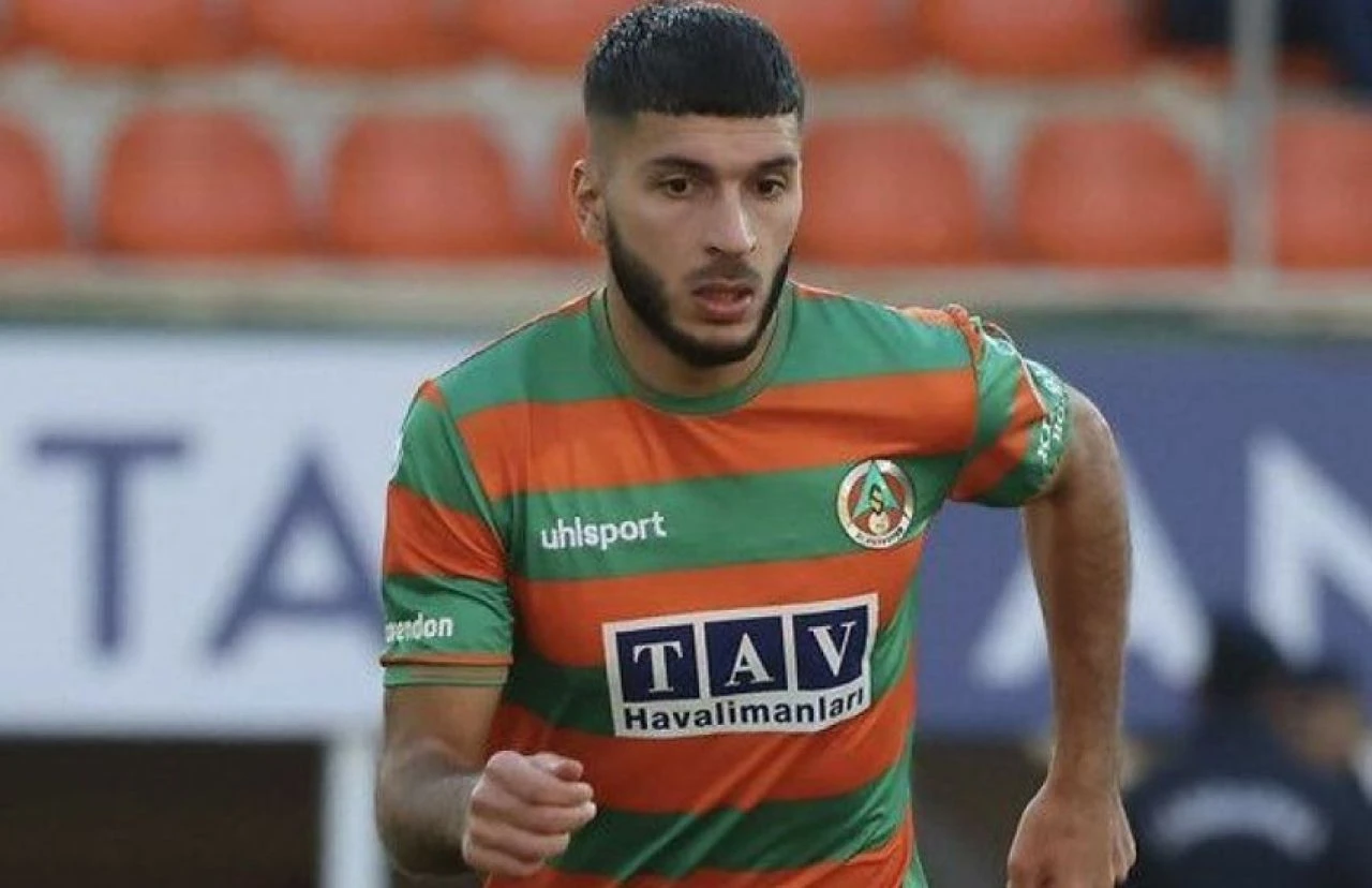 Son dakika | Oğuz Aydın Fenerbahçe'ye imza atmak için İstanbul'a geliyor! Maliyeti belli oldu - 1. Resim