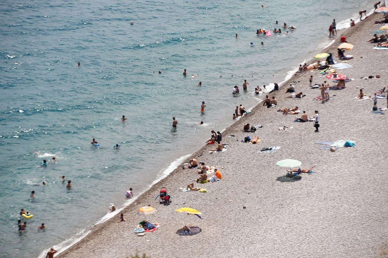 Antalya'da nefes alınmıyor! Nem yüzde 81'e dayandı