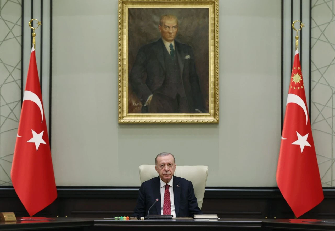 Cumhurbaşkanı Erdoğan kabine toplantısı sonrası Suriye mesajı: "Sıkılı yumruklar açılmalı" - 2. Resim