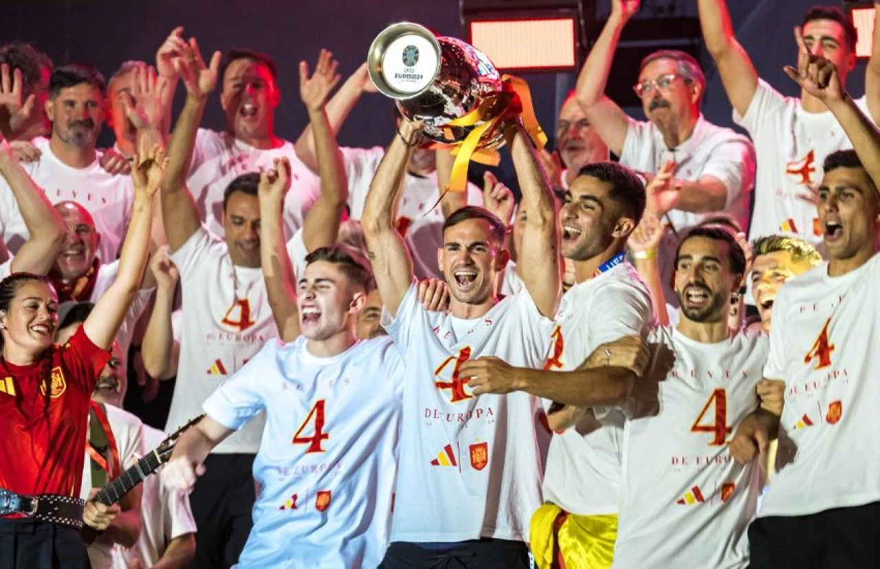 EURO 2024'ün en iyi 11'i belli oldu: Şampiyon İspanya kadroya ambargo koydu! - 1. Resim