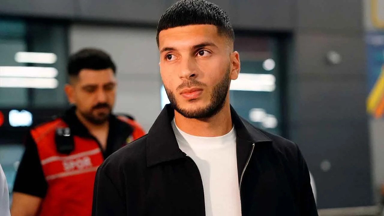 Fenerbahçe'nin yeni transferi Oğuz Aydın, İstanbul'a geldi - 1. Resim