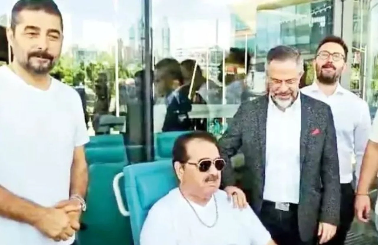 İbrahim Tatlıses ile Ahmet Tatlı barıştı! Aylar sonra yan yana fotoğraf geldi - 1. Resim