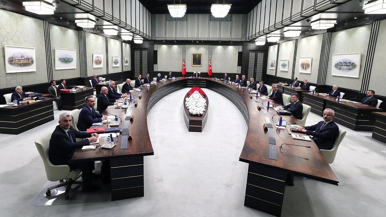 Kabine toplantısı için dikkat çeken değerlendirme! "Asgari ücrette değişiklik yok, emekliye zam yolda" - 2. Resim