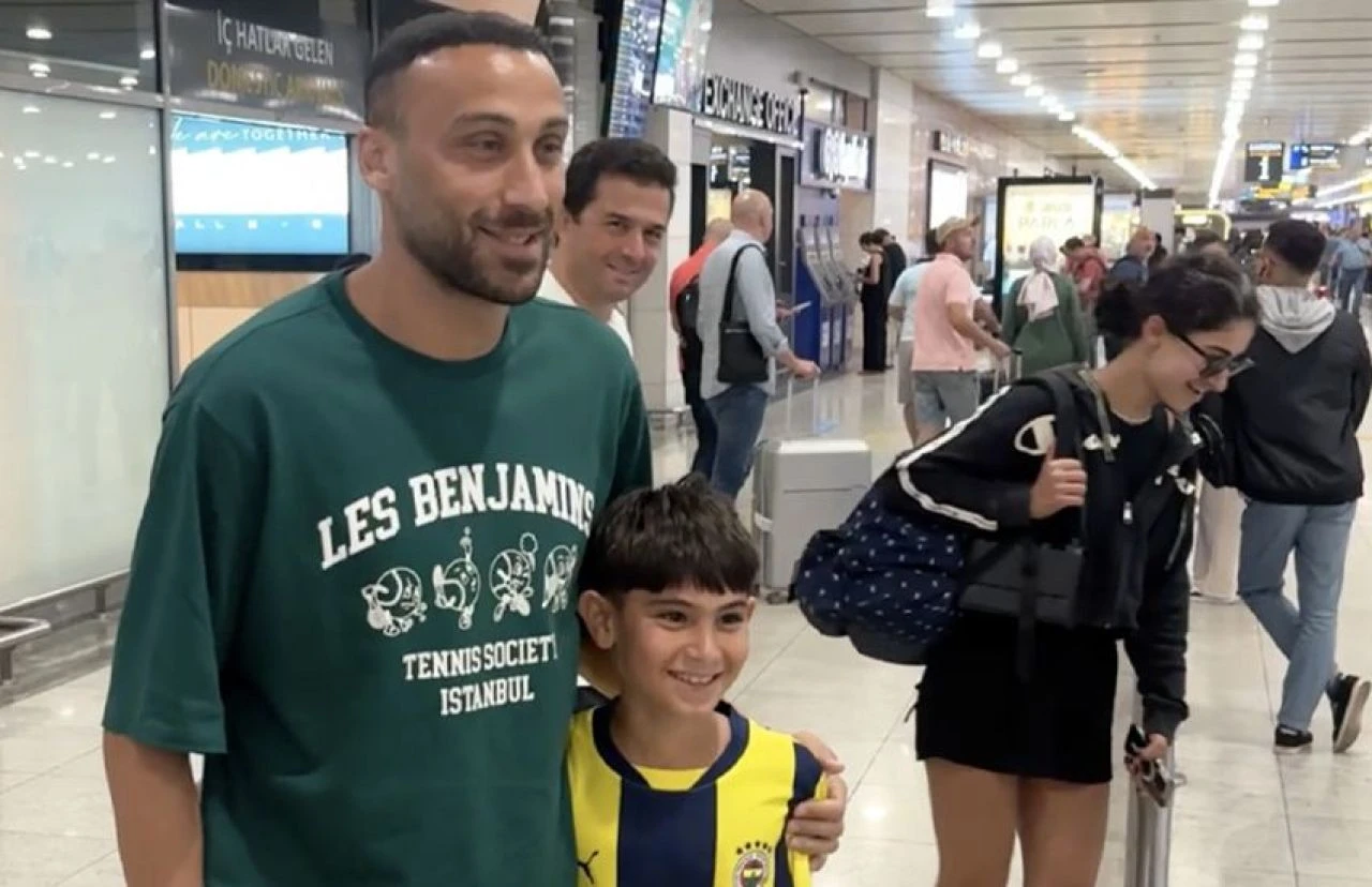 Tolga Zengin'den Beşiktaş'tan Fenerbahçe'ye transfer olan Cenk Tosun'a destek! - 1. Resim