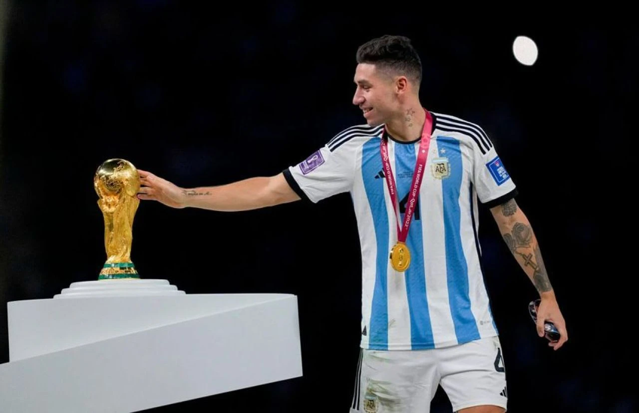 Galatasaray'ın transfer olacağı iddia edilen Gonzala Montiel, Sevilla'da forma giyiyor - 1. Resim