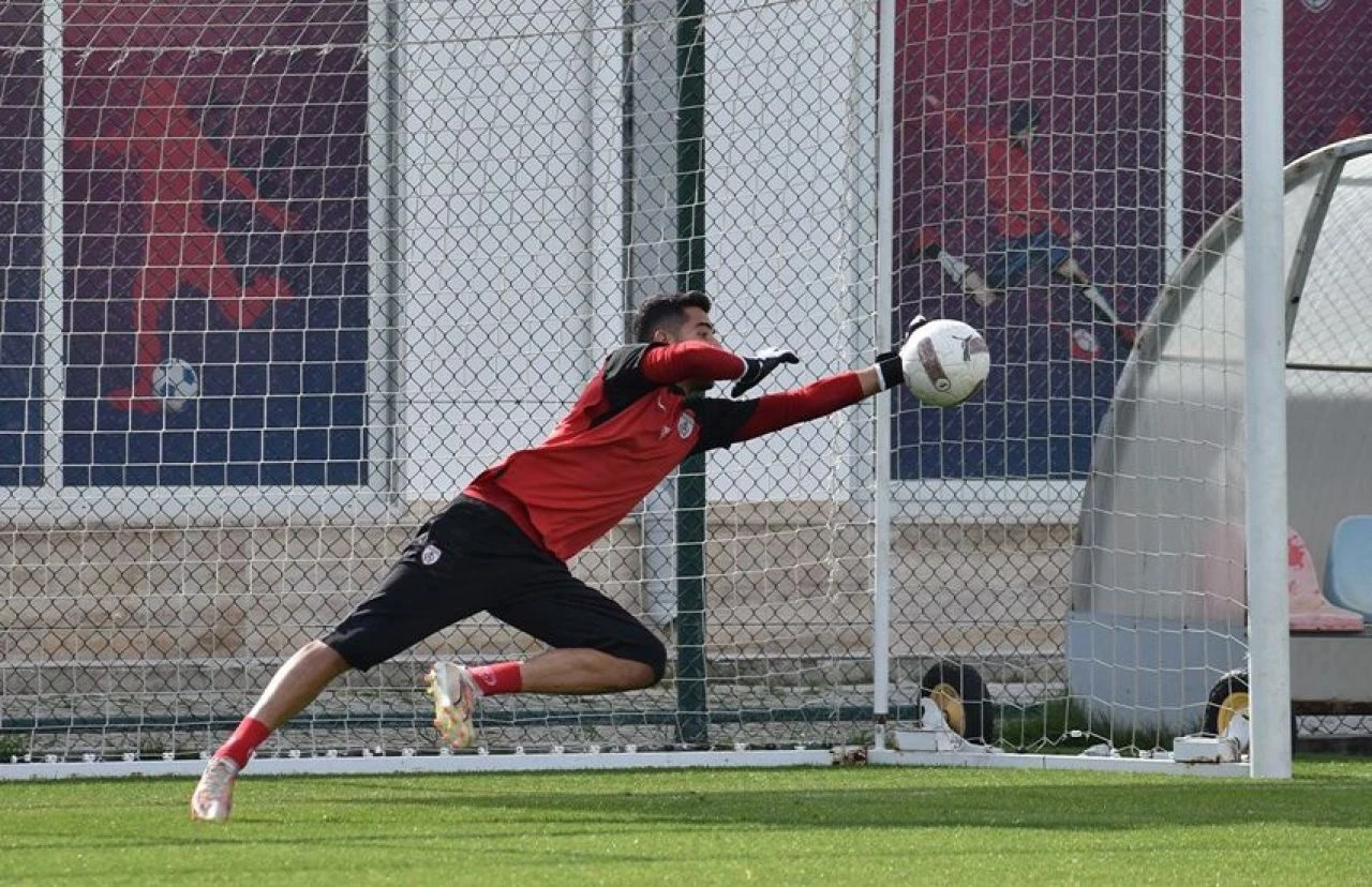 Genç milli kaleci Mert Furkan Bayram da Madrid yolcusu! Arda Güler'e komşu olacak - 1. Resim