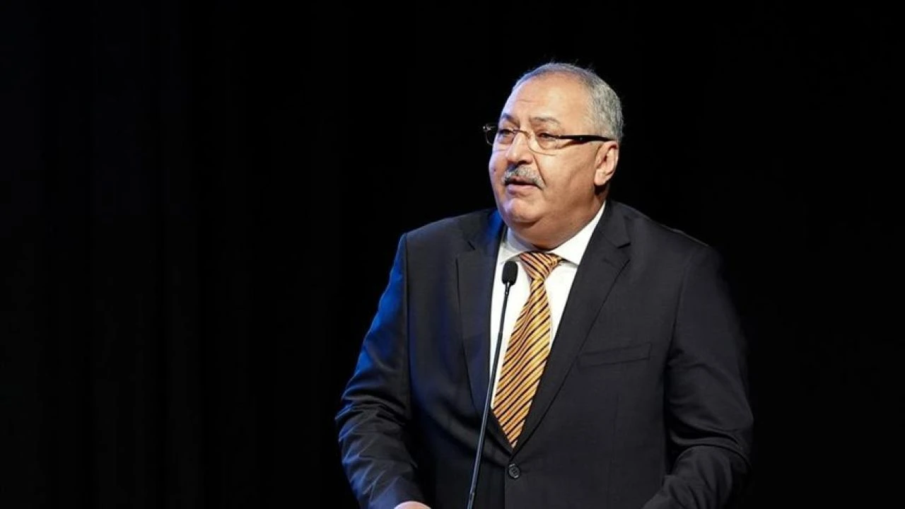 Anayasa Mahkemesi üyeliğine seçilen Metin Kıratlı Ankara Üniversitesi Hukuk Fakültesinden mezun oldu