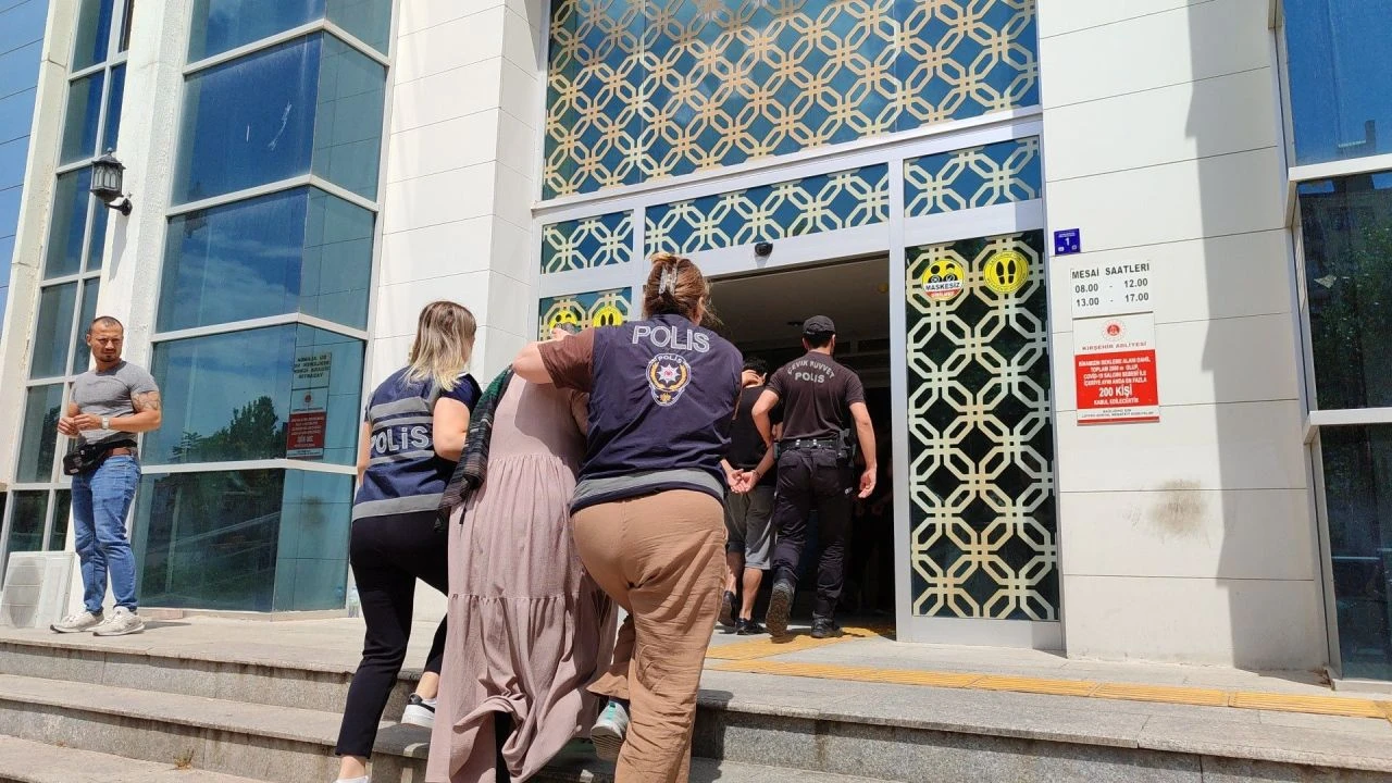 Bazada bulunan cesedin sırrı çözüldü! Hurdacıya taşıtıp, temizlik yapmışlar - 2. Resim