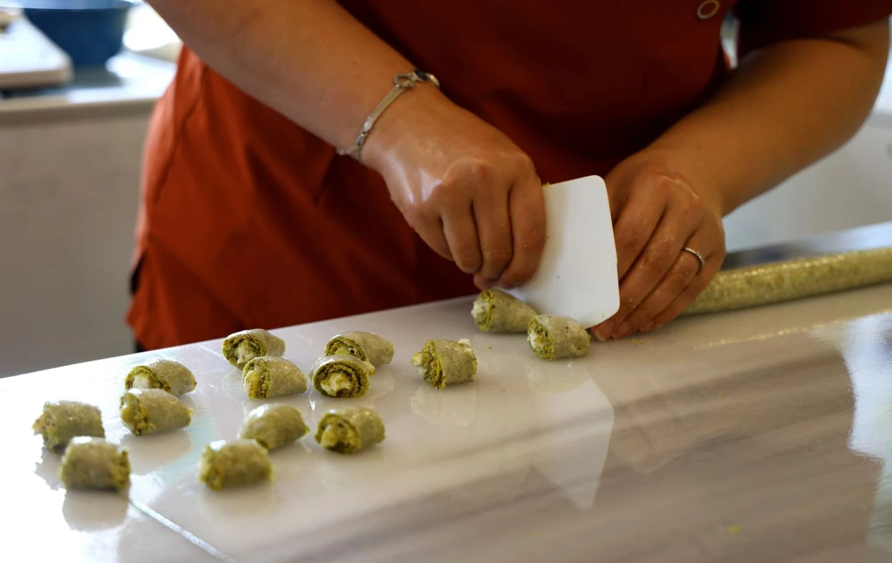 Bu da Adana usulü çöp şiş katmer! Yok satıyor