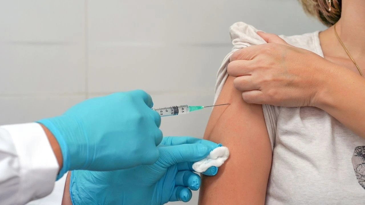 Covid-19 vaka sayısında endişe verici artış! Türkiye'deki aciller alarm seviyesinde