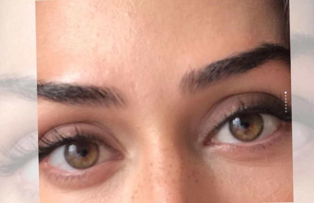 Esra Bilgiç yeni fotoğraflarını paylaştı, ünlü isimden yorum gecikmedi