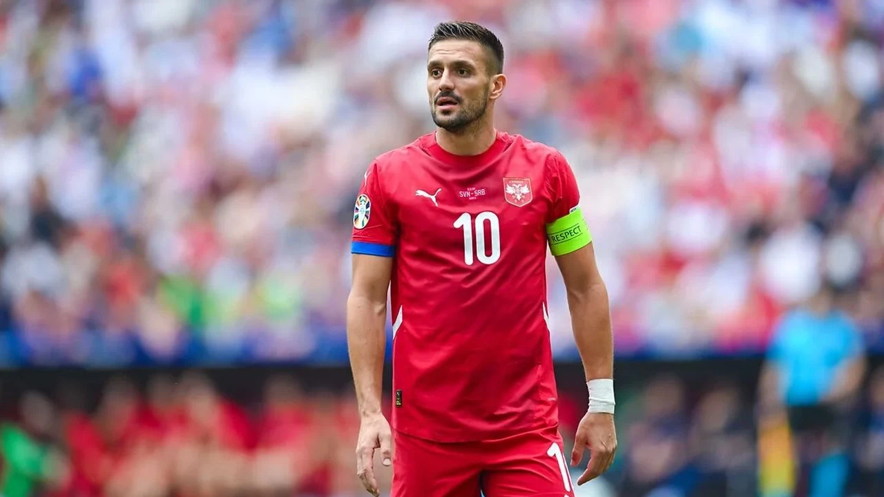 Fenerbahçe'nin Sırp yıldızı Dusan Tadic'ten sürpriz emeklilik kararı! - 1. Resim