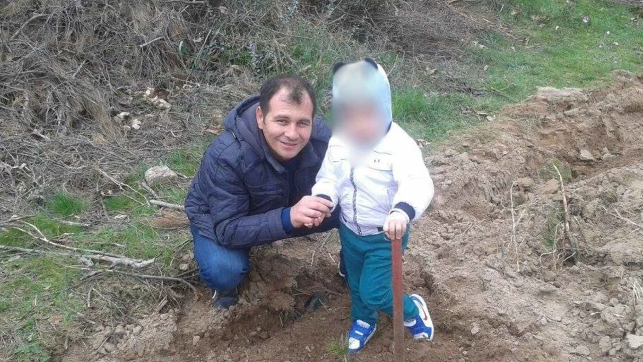 İzmir Bergama'da çıkan orman yangınında şehit olan Şahin Dönertaş, Manisa Salihli Lisesi'nden mezun oldu