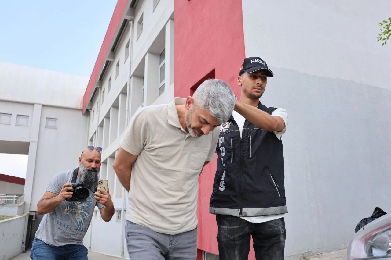 Sevgilisiyle uyuşturucu sevkiyatı yaparken yakalandı! İfadesi şaşkına çevirdi: Parkta güneşlenirken ucuz diye toplu aldım