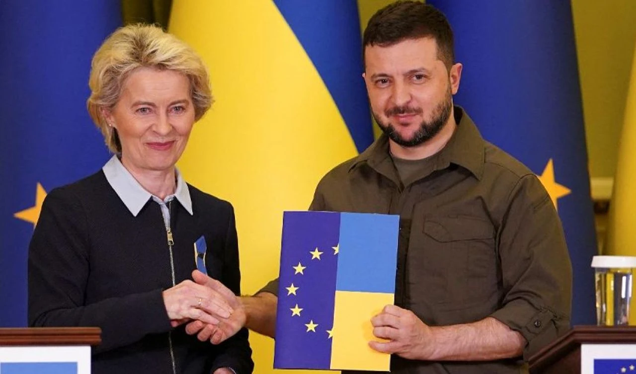 Son dakika! Ursula Von Der Leyen yeniden Avrupa Komisyonu Başkanı seçildi - 3. Resim