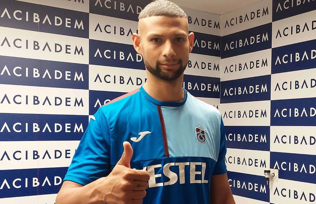 Son dakika! Trabzonspor'da bir ayrılık daha! Sözleşmesi feshedildi - 1. Resim