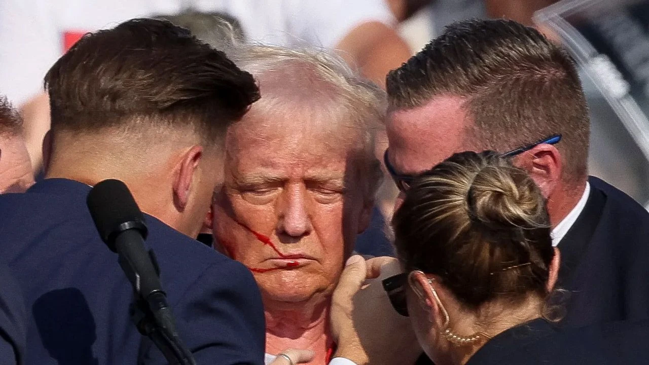 'Son otobüs kaçtı' şakası Elon Musk'tan kaçamadı! Trump paylaşımı işinden etti - 1. Resim