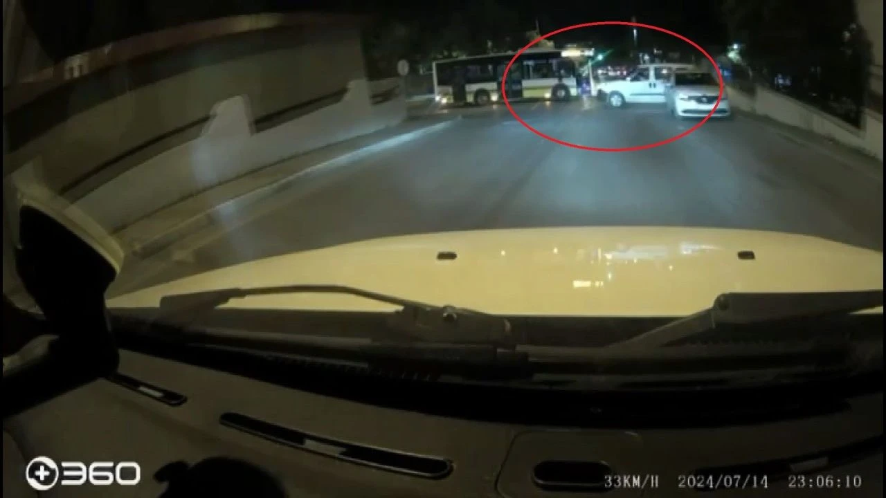 Sosyal medyada canlı yayın yapıyorlardı! Feci kaza saniye saniye görüntülendi