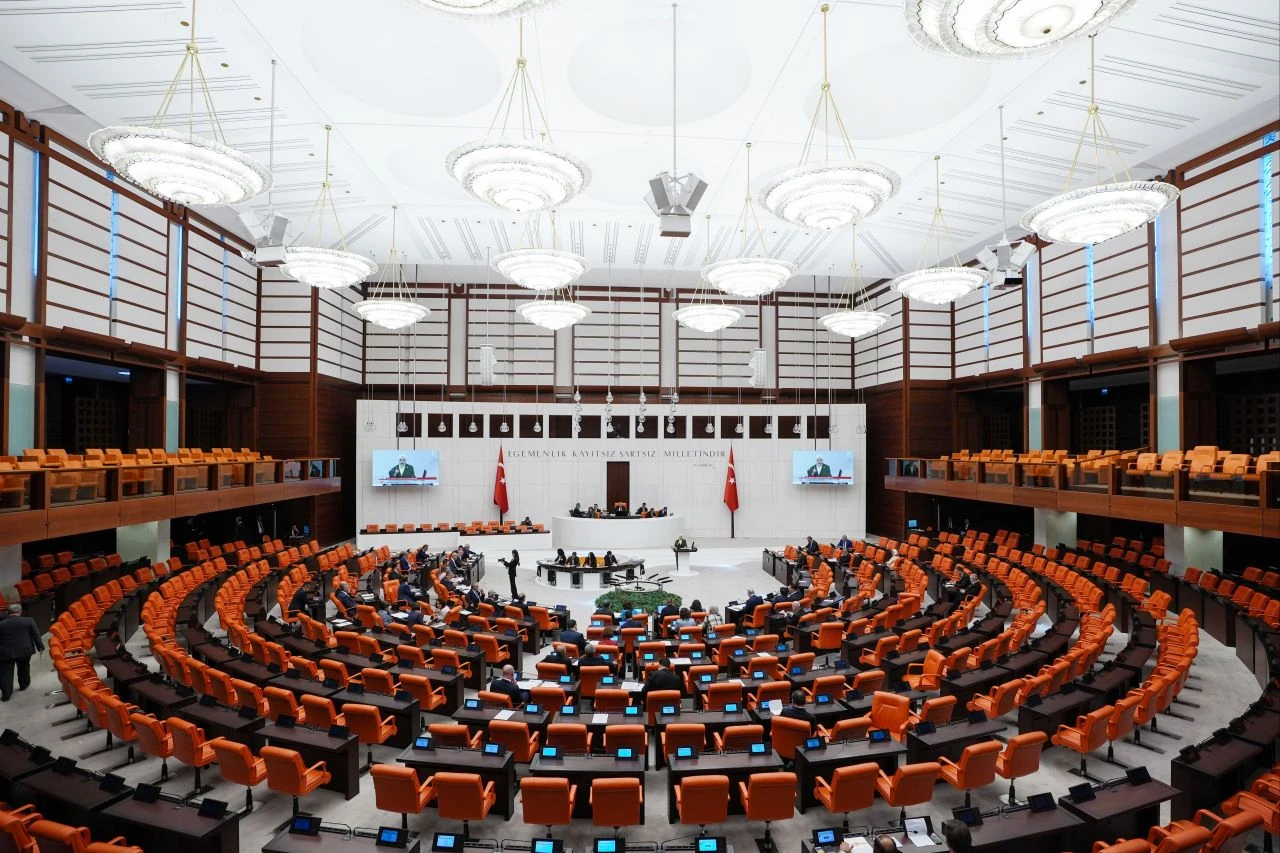 TBMM'de uluslararası anlaşma görüşmelerinde Kıbrıs tartışması çıktı