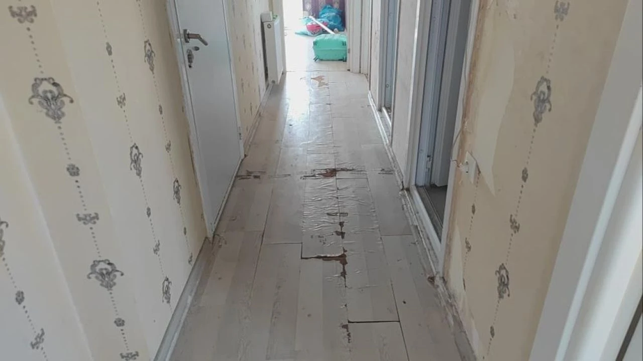 Çilingir yardımıyla dairesine giren ev sahibi hayatının şokunu yaşadı! 250 bin liralık zarar var - 3. Resim