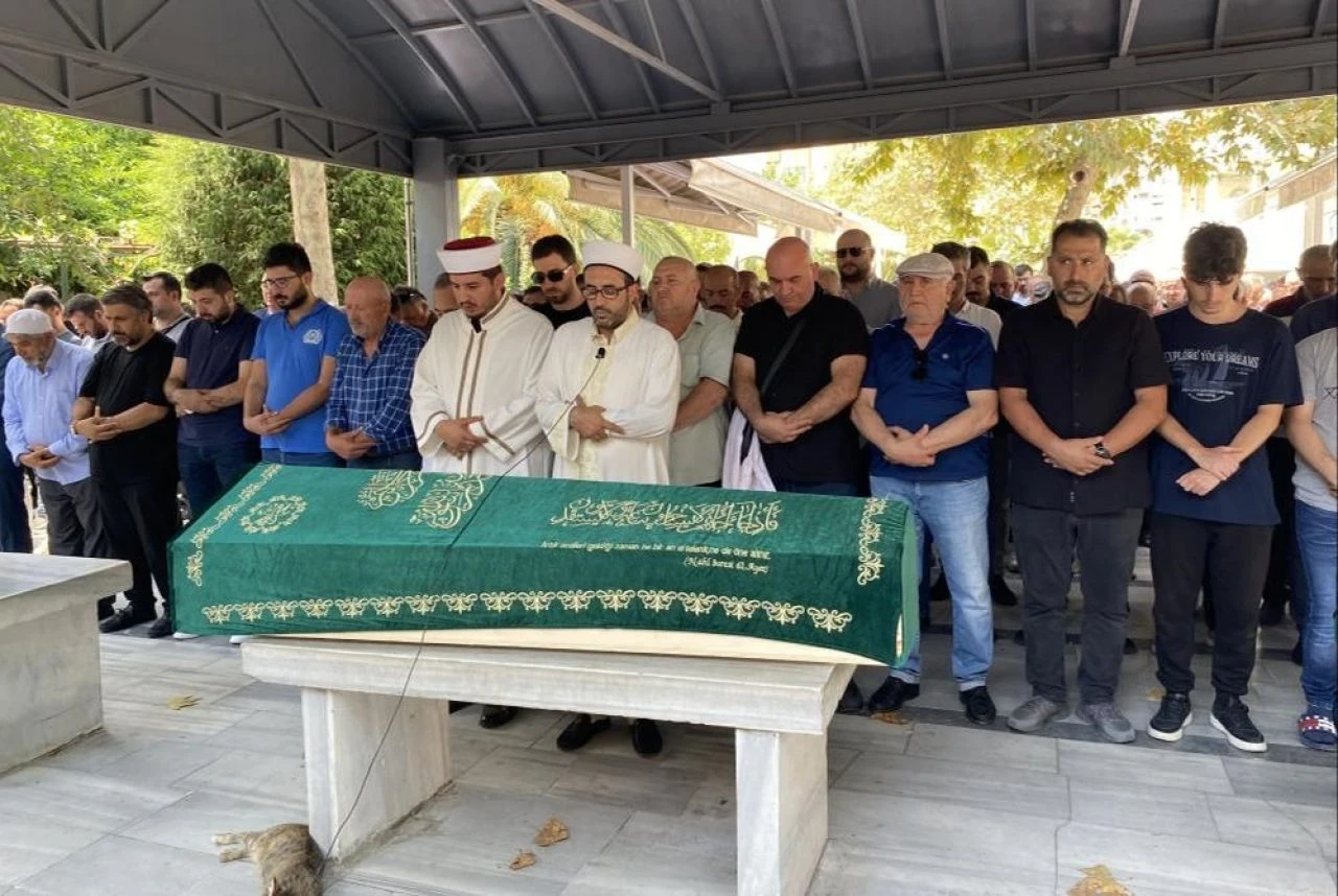 İstanbul'da korkunç cinayet! Önce taksicinin kafasına sıktı kaçamayınca intihar etti