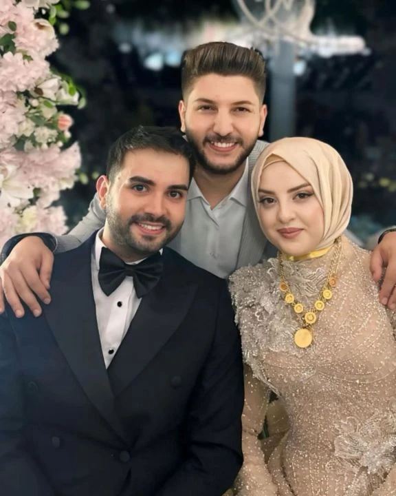 Kadir Ezildi ilk nişanını yaptı! Erzurum'da altınlar paralar havada uçuştu - 3. Resim