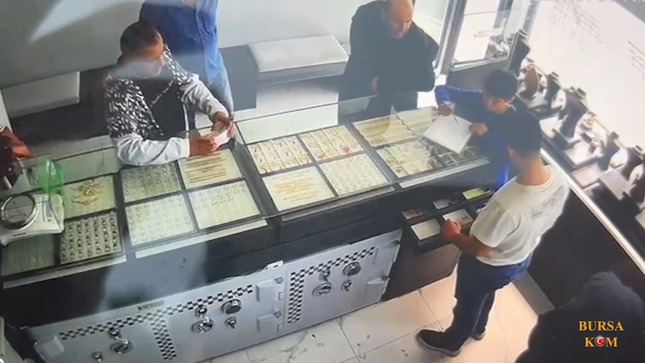 Kuyumcuların karabasanı oldu! Gerçeğinden ayırt edilemeyen sahte altınlar ürettiler