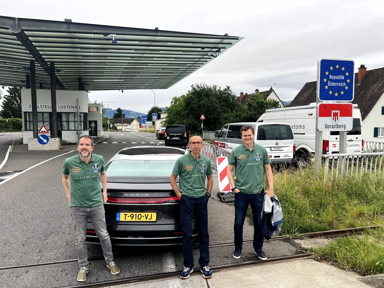 Ümit Sabancı rekorlara doymuyor! Tek şarjla ülke ülke gezerek Guinness Dünya Rekoru'nu kırdı