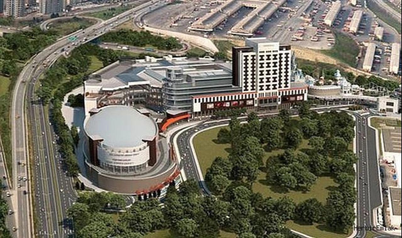 2010 yılında açılan ve 235 mağazası bulunan İstanbul'daki AVM iflasını açıkladı - 1. Resim